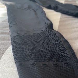 Used Victoria secret legging